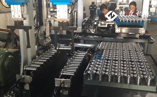 四軸上下料機(jī)器人,無心磨床磨脫水軸(圖2) 四軸上下料機(jī)器人