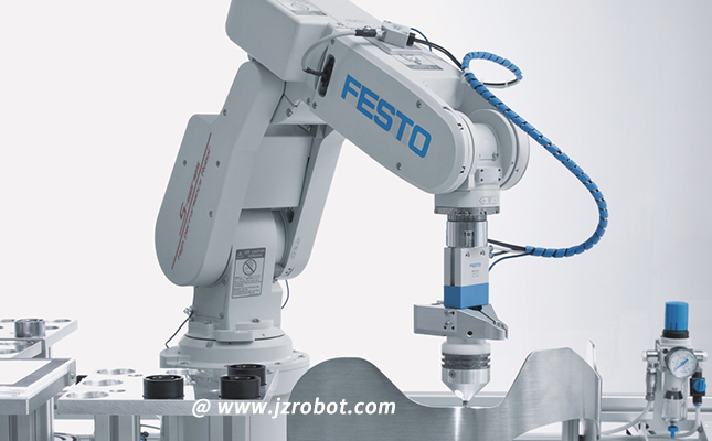 工業機器人與人工對比